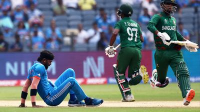 Hardik Pandya Injury : टीम इंडिया के लिए बुरी खबर, हार्दिक पंड्या अस्पताल भेजे गए, चोट पर BCCI ने दी बड़ी अपडेट हार्दिक पंड्या