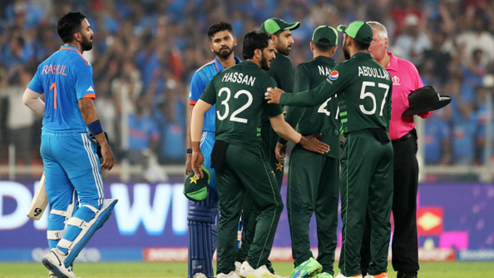 पाकिस्तान को भारत से मैच की शिकायत पर लगेगा झटका! जानिए कैसे ICC के कदम से टूट सकता है पीसीबी का दिल पाकिस्तान को भारत से मैच की शिकायत पर लगेगा झटका! जानिए कैसे ICC के कदम से टूट सकता है पीसीबी का दिल