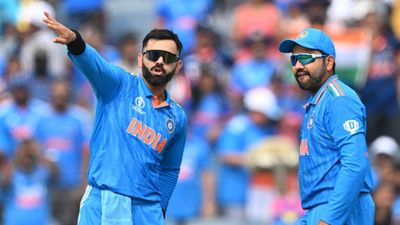 'बाकी के 10 खिलाड़ी गूंगे या बहरे नहीं...', रोहित शर्मा की कप्तानी पर क्या बोल गया पाकिस्तान का ये पूर्व कप्तान ? विराट कोहली और रोहित शर्मा