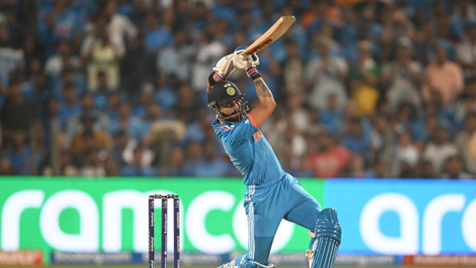 Watch Video: रोहित को आउट किया तो कोहली ने 1 गेंद में 14 रन ठोक लिया बदला, हैरान कर देगा यह खेल! Watch Video: रोहित को आउट किया तो कोहली ने 1 गेंद में 14 रन ठोक लिया बदला, हैरान कर देगा यह खेल!