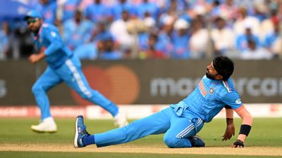 बड़ी खबर: न्यूजीलैंड के खिलाफ नहीं खेल पाएंगे हार्दिक पंड्या, BCCI ने किया कंफर्म, जानें कितने मैचों के लिए रहेंगे बाहर पंड्या हुए बाहर