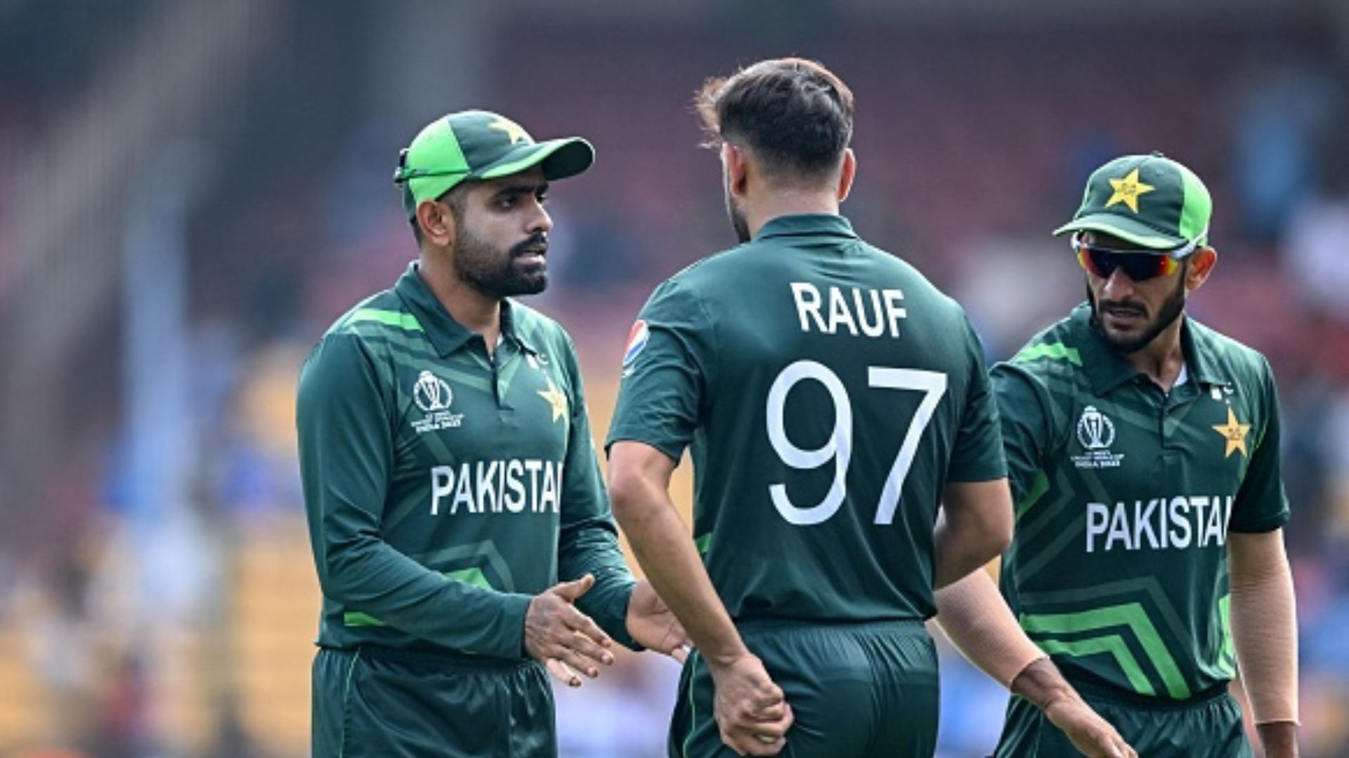 PAK vs AUS : 'कैच छोड़ो मगर सिर को झुकाना गलत', ऑस्ट्रेलिया से 367 रन खाने वाली बाबर आजम की टीम पर भड़के पाकिस्तानी दिग्गज 