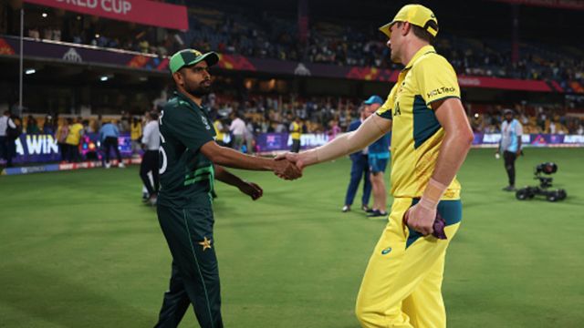 PAK vs AUS : भारत और ऑस्ट्रेलिया से हार के बाद बरसे पाकिस्तानी कप्तान बाबर आजम, बल्लेबाजों व गेंदबाजों को ये क्या सुना डाला? बाबर आजम और पैट कमिंस