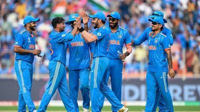 WC 2023: कुलदीप यादव का बड़ा बयान, इन दो खिलाड़ियों के चलते हम दबाव से मुक्त होकर गेंदबाजी कर पा रहे हैं कुलदीप ने दिया बुमराह- सिराज को श्रेय