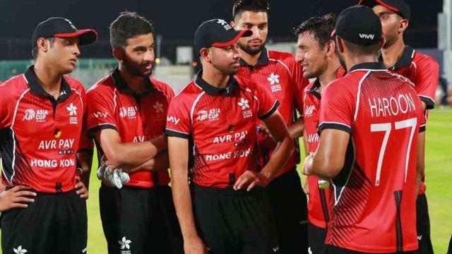 वर्ल्ड कप के बीच बाबर ने किया धूमधड़ाका, उड़ाए 5 छक्के और ठोकी फिफ्टी पर टीम को मिली लगातार तीसरी शिकस्त हांग कांग क्रिकेट टीम.