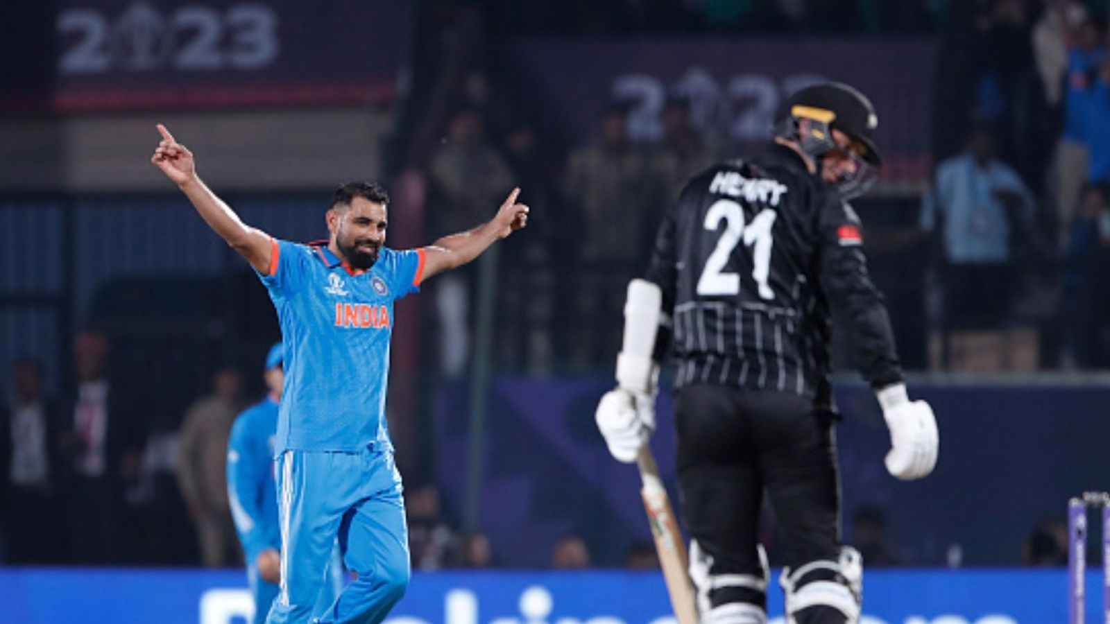 IND vs NZ: मोहम्मद शमी ने प्लेइंग XI में न खिलाए जाने पर दिया बड़ा बयान, कहा-ये सभी टीम के साथी हैं लेकिन... IND vs NZ: मोहम्मद शमी ने प्लेइंग XI में न खिलाए जाने पर दिया बड़ा बयान, कहा-ये सभी टीम के साथी हैं लेकिन...