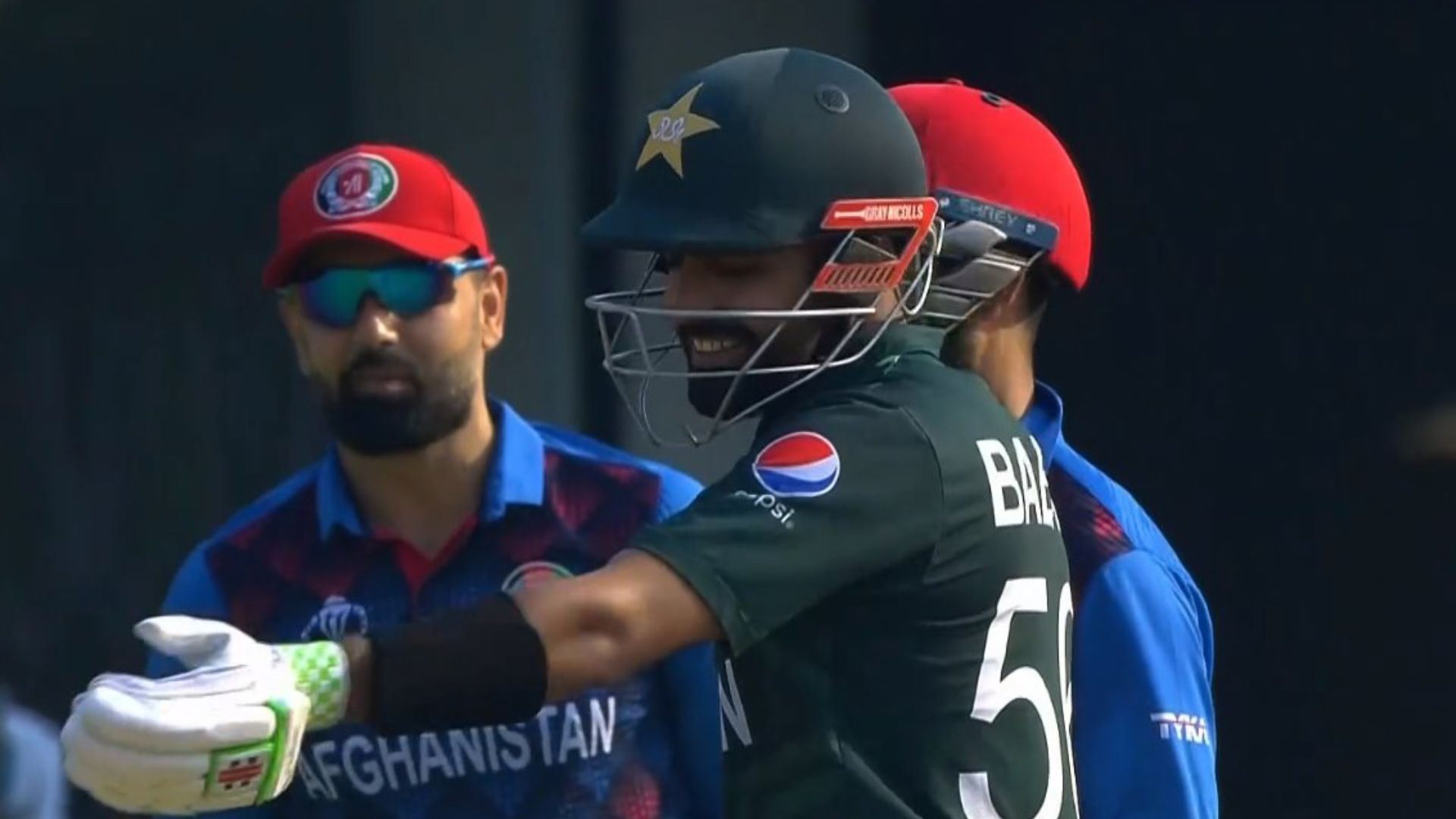 PAK vs AFG: मोहम्मद नबी ने बाबर आजम को हद पार न करने की दी चेतावनी, सामने आया वीडियो