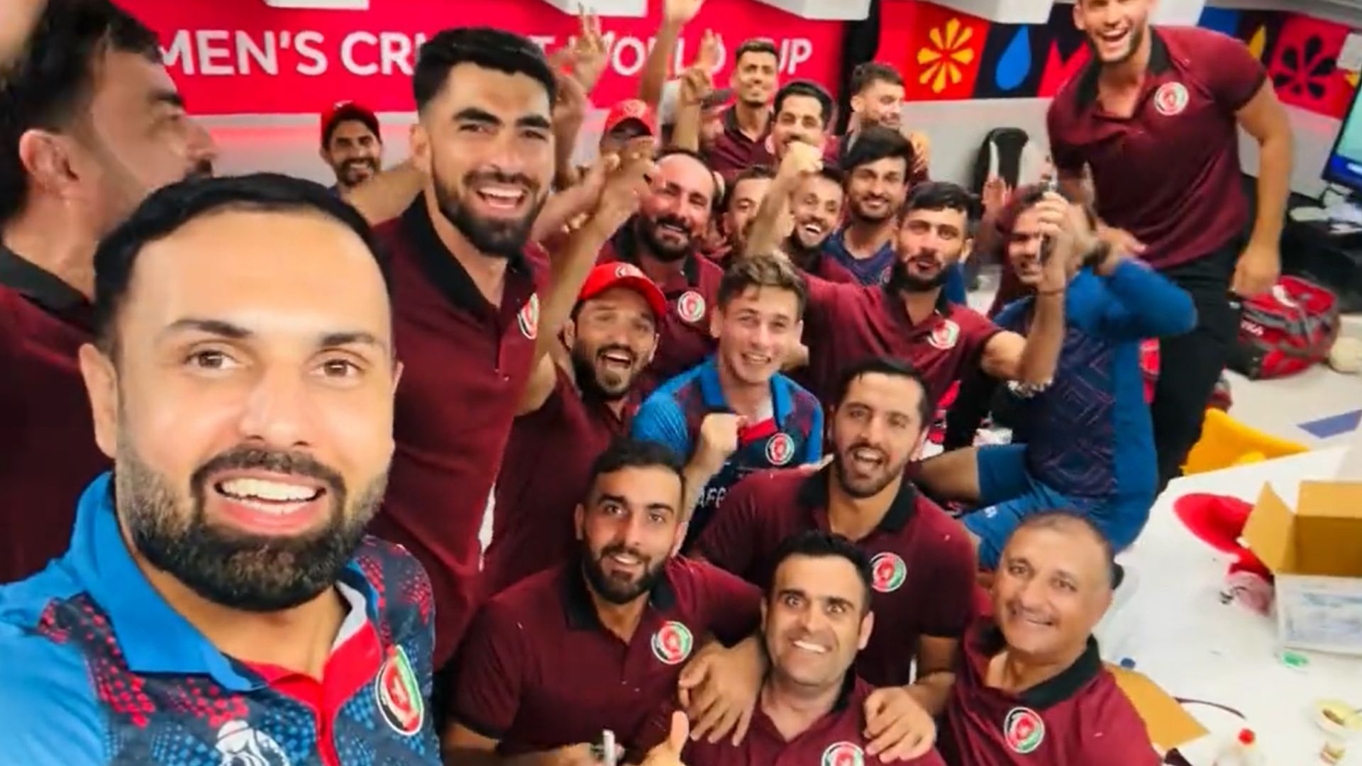पाकिस्तान को पीटकर अफगान खिलाड़ियों ने लगाए 'अल्लाह हू अकबर' के नारे, 2009 में डेब्यू करने वाला खिलाड़ी था सबसे आगे, VIDEO