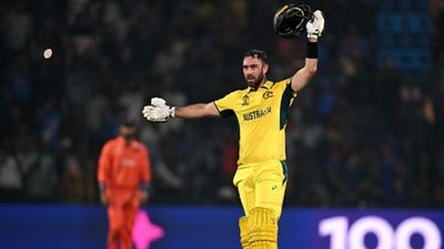 AUS VS NED : ग्लेन मैक्सवेल ने बनाया वर्ल्ड रिकॉर्ड, 40 गेंदों में ठोक दिया वर्ल्ड कप का सबसे तेज शतक ग्लेन मैक्सवेल