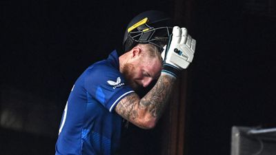 ENG vs SL : 156 रन पर श्रीलंका के सामने ढेर हुई इंग्लैंड तो अंग्रेजों पर बरसे गौतम गंभीर, कहा - देश के लिए नहीं बल्कि... बेन स्टोक्स