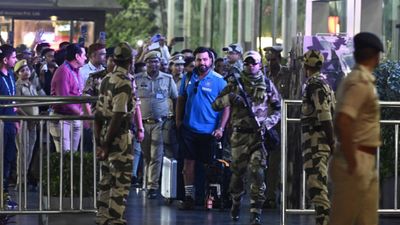 हार्दिक पंड्या की इंजरी से अश्विन का खेलना हुआ मुश्किल, इस तरह रोहित शर्मा का भी बढ़ गया सिरदर्द रोहित शर्मा की कप्तानी में अभी टीम इंडिया वर्ल्ड कप में अजेय है.