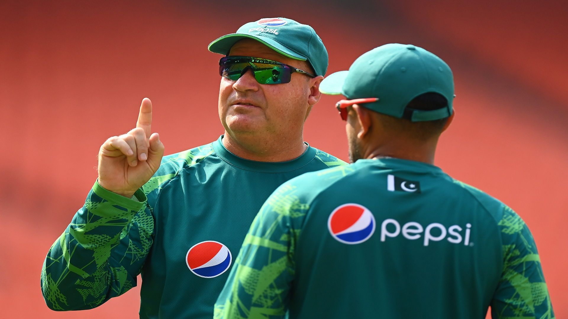 PAK vs SA: पाकिस्‍तान के साउथ अफ्रीकी कोच को हार के बाद मिली 'धमकी', पूर्व खिलाड़ी ने कहा- अब पाकिस्‍तान में रहना ...