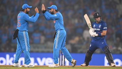 IND vs ENG मैच से कोहली-रोहित का यह वीडियो देख लेंगे फैंस तो मिट जाएंगे सोशल मीडिया के झगड़े! रोहित शर्मा विराट कोहली की कैमिस्ट्री वर्ल्ड कप में खूब दिख रही है.