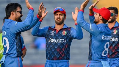AFG vs SL: अफगानिस्तान के आगे श्रीलंका ने भी घुटने टेके, 7 विकेट से मिली शिकस्त, 4 मैच में तीन वर्ल्ड चैंपियंस का सरेंडर अफगानिस्तान वर्ल्ड कप में कमाल कर रही है.
