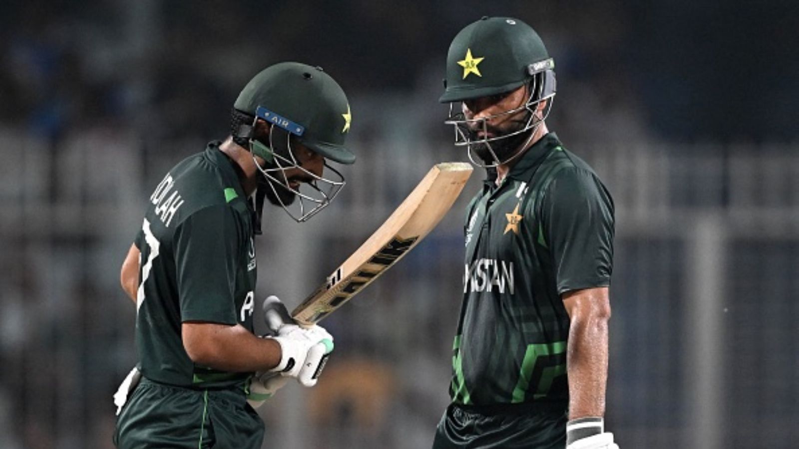 PAK vs BAN: फख़र-शाहीन के दम पर पाकिस्तान ने 4 हार के बाद चखा जीत का स्वाद, बांग्लादेश वर्ल्ड कप से बाहर होने वाली पहली टीम PAK vs BAN: फख़र-शाहीन के दम पर पाकिस्तान ने 4 हार के बाद चखा जीत का स्वाद, बांग्लादेश वर्ल्ड कप से बाहर होने वाली पहली टीम