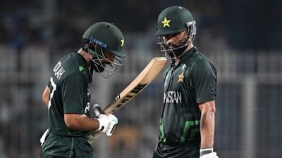 PAK vs BAN: फख़र-शाहीन के दम पर पाकिस्तान ने 4 हार के बाद चखा जीत का स्वाद, बांग्लादेश वर्ल्ड कप से बाहर होने वाली पहली टीम फख़र जमां और अब्दुल्ला शफीक ने पाकिस्तान को जोरदार शुरुआत दी.