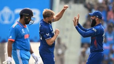 बड़ी खबर : भारत-इंग्लैंड मैच के बाद इस धुरंधर ने किया संन्यास का ऐलान, कहा- कभी नहीं चाहता था कि ये दिन देखना पड़े डेविड विली का संन्यास