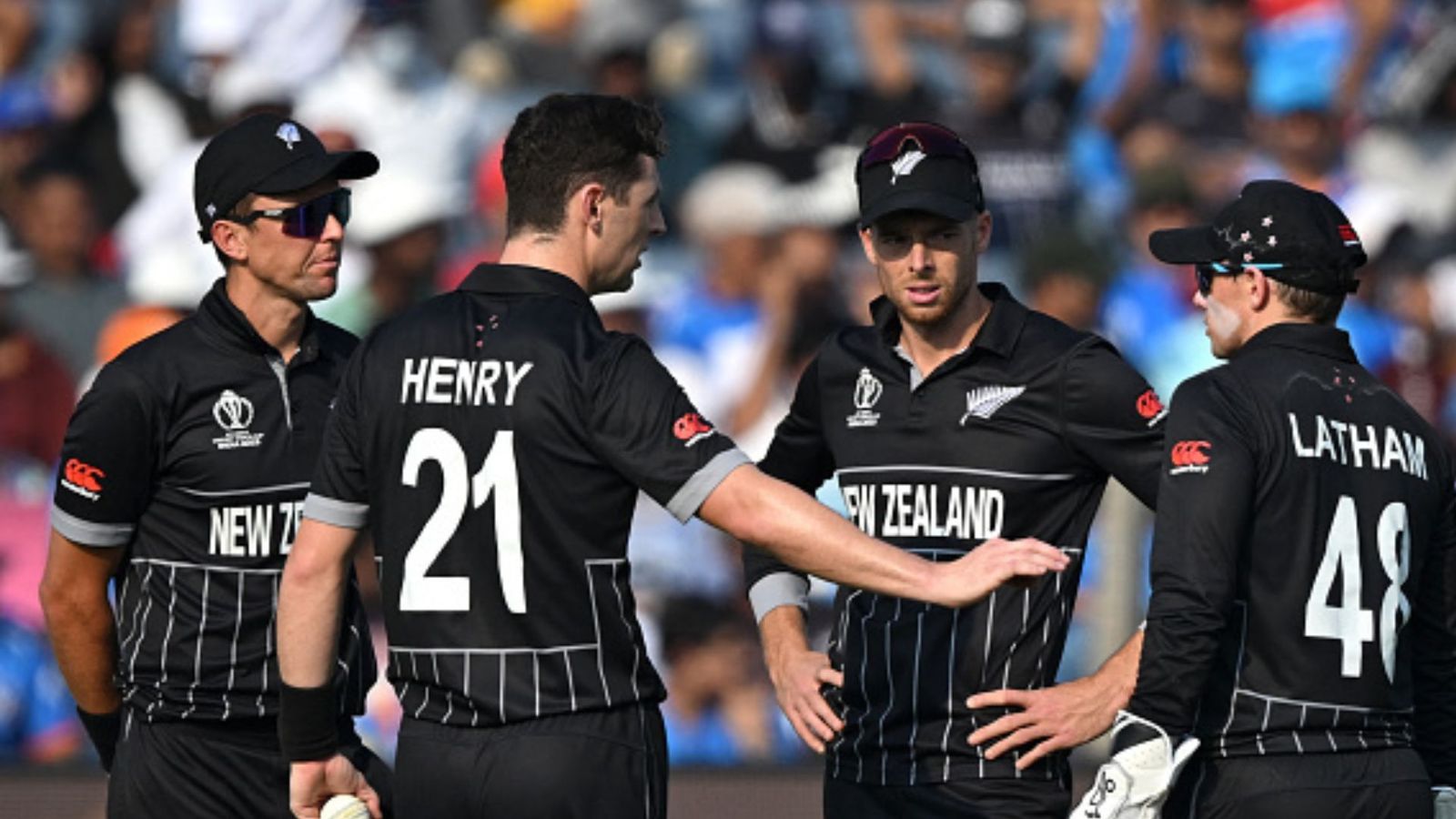 पाकिस्तान के खिलाफ मुकाबले से पहले न्यूजीलैंड को बड़ा झटका, स्टार खिलाड़ी टूर्नामेंट से हुआ बाहर, इस गेंदबाज ने किया रिप्लेस पाकिस्तान के खिलाफ मुकाबले से पहले न्यूजीलैंड को बड़ा झटका, स्टार खिलाड़ी टूर्नामेंट से हुआ बाहर, इस गेंदबाज ने किया रिप्लेस