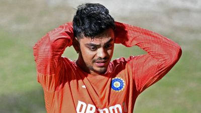 इशान ने तो कुछ और ही बोला था... लाइव कमेंट्री में रवि शास्त्री ने लिए विकेटकीपर के मजे, VIDEO देख फैंस हुए लोटपोट इशान किशन के शास्त्री ने लिए मजे