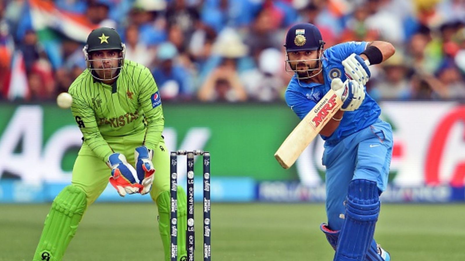 कोहली को जन्मदिन मुबारक कहने में उमर अकमल ने फिर लिख दी गलत अंग्रेजी, फैंस बोले- अरे कहना क्या चाहते हो कोहली को जन्मदिन मुबारक कहने में उमर अकमल ने फिर लिख दी गलत अंग्रेजी, फैंस बोले- अरे कहना क्या चाहते हो