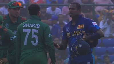 क्या है टाइम्ड आउट नियम, जिससे इंटरनेशनल क्रिकेट के 146 साल के इतिहास में पहली बार कोई खिलाड़ी हुआ आउट एंजेलो मैथ्यूज बिना खेले आउट