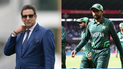 पाकिस्तान के सेमीफाइनल में जाने का वसीम अकरम ने दिया नायाब फ़ॉर्मूला, कहा - इंग्लैंड की टीम को टाइम्ड आउट... वसीम अकरम और बाबर आजम