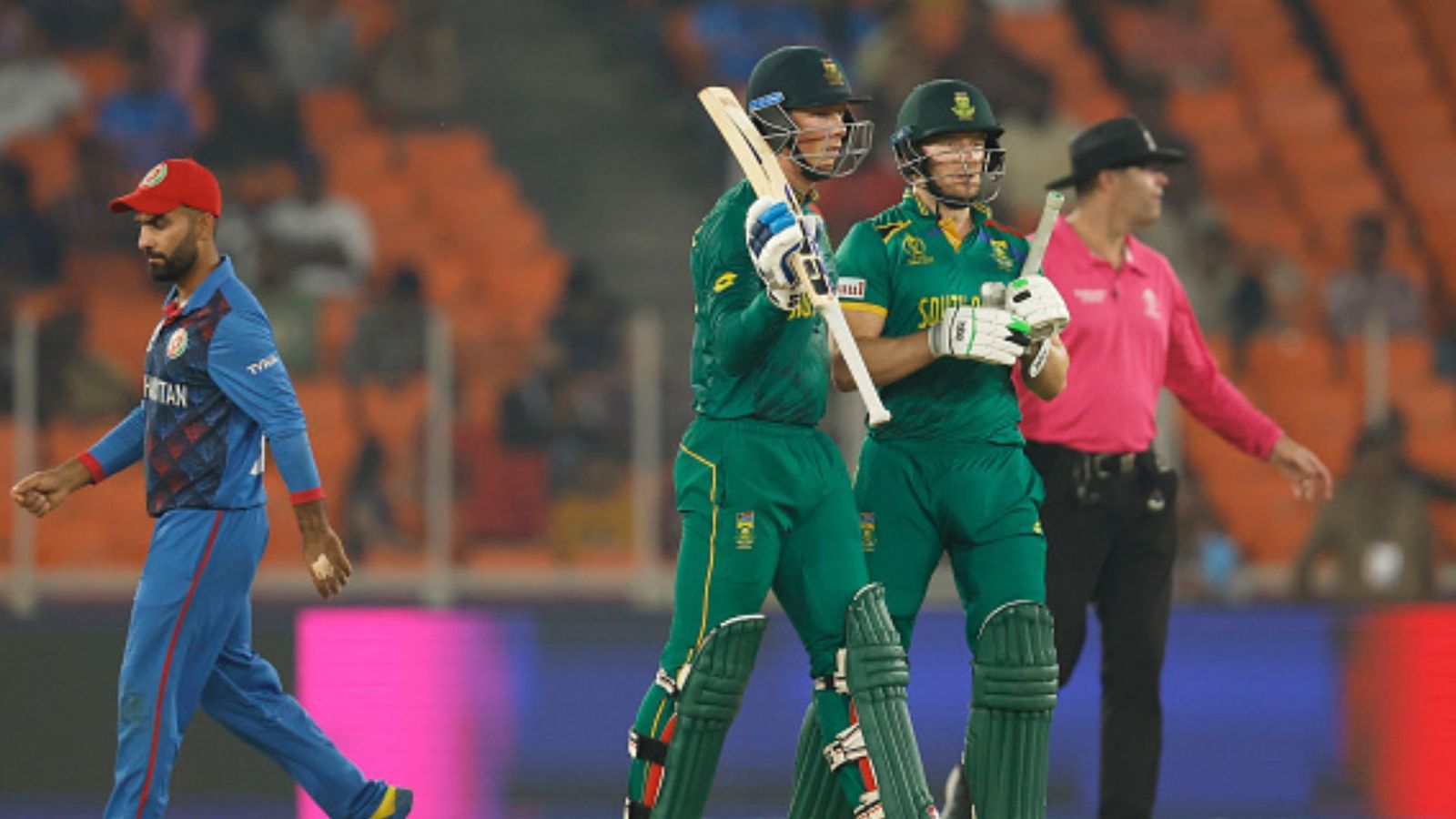 SA vs AFG : साउथ अफ्रीका से 5 विकेट की हार के साथ अफगानिस्तान का सफर समाप्त, अब सेमीफाइनल में ऑस्ट्रेलिया से भिड़ेगी अफ्रीकी टीम  SA vs AFG : साउथ अफ्रीका से 5 विकेट की हार के साथ अफगानिस्तान का सफर समाप्त, अब सेमीफाइनल में ऑस्ट्रेलिया से भिड़ेगी अफ्रीकी टीम