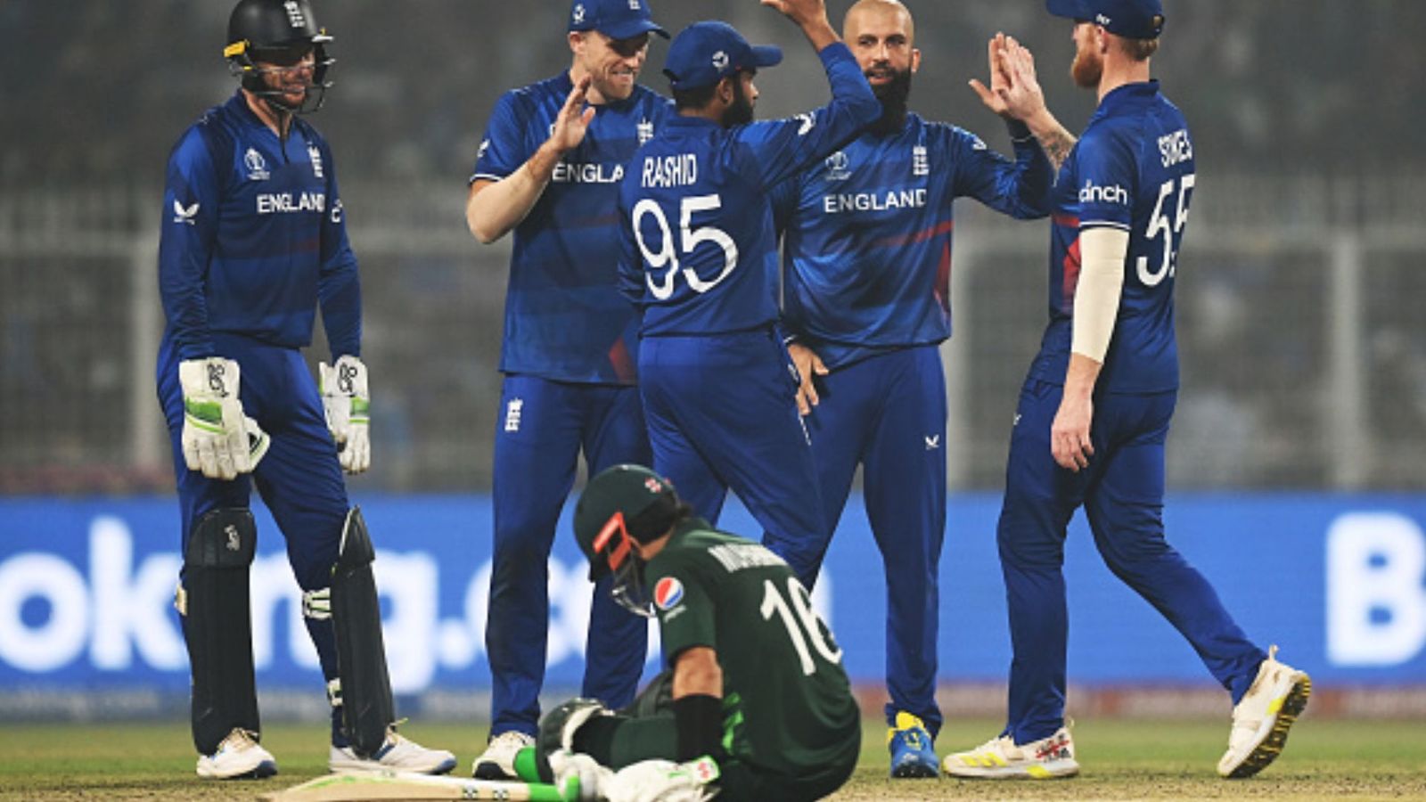 PAK vs ENG : करिश्माई जीत की चाहत में औंधे मुंह गिरी पाकिस्तान, इंग्लैंड ने 2025 चैंपियंस ट्रॉफी में बनाई जगह, बाबर की सेना वर्ल्ड कप से बाहर  PAK vs ENG : करिश्माई जीत की चाहत में औंधे मुंह गिरी पाकिस्तान, इंग्लैंड ने 2025 चैंपियंस ट्रॉफी में बनाई जगह, बाबर की सेना वर्ल्ड कप से बाहर