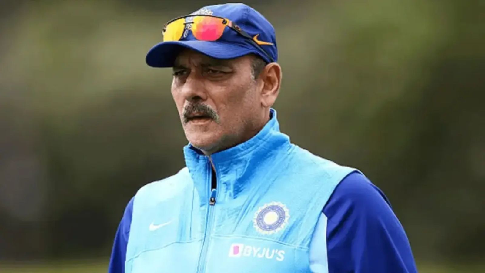 रवि शास्त्री ने फैंस और टीम इंडिया की बढ़ाई धड़कनें, बोले- यह वर्ल्ड कप नहीं जीता तो 12 साल... रवि शास्त्री ने फैंस और टीम इंडिया की बढ़ाई धड़कनें, बोले- यह वर्ल्ड कप नहीं जीता तो 12 साल...