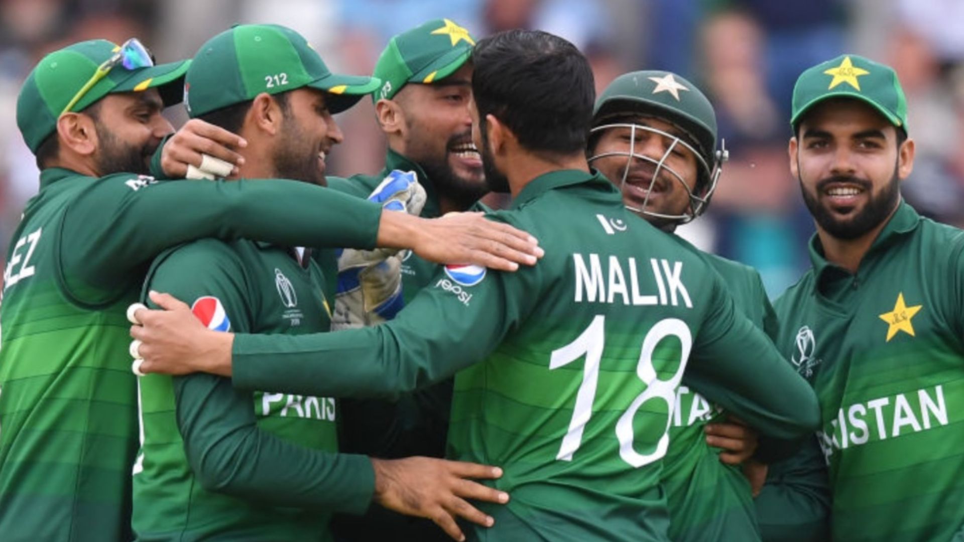 क्रिस गेल का महारिकॉर्ड तोड़ने को 41 की उम्र में खेल रहा यह पाकिस्तानी, देश की टीम के लिए कही चौंकाने वाली बात