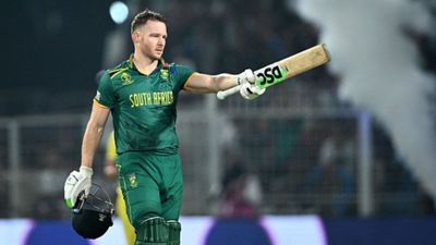 SA vs AUS : 24 रन पर 4 विकेट गिरने के बाद साउथ अफ्रीका के संकटमोचक बने डेविड मिलर, 'किलर' शतक से वर्ल्ड कप इतिहास में ऐसा करने वाले बने पहले खिलाड़ी डेविड मिलर