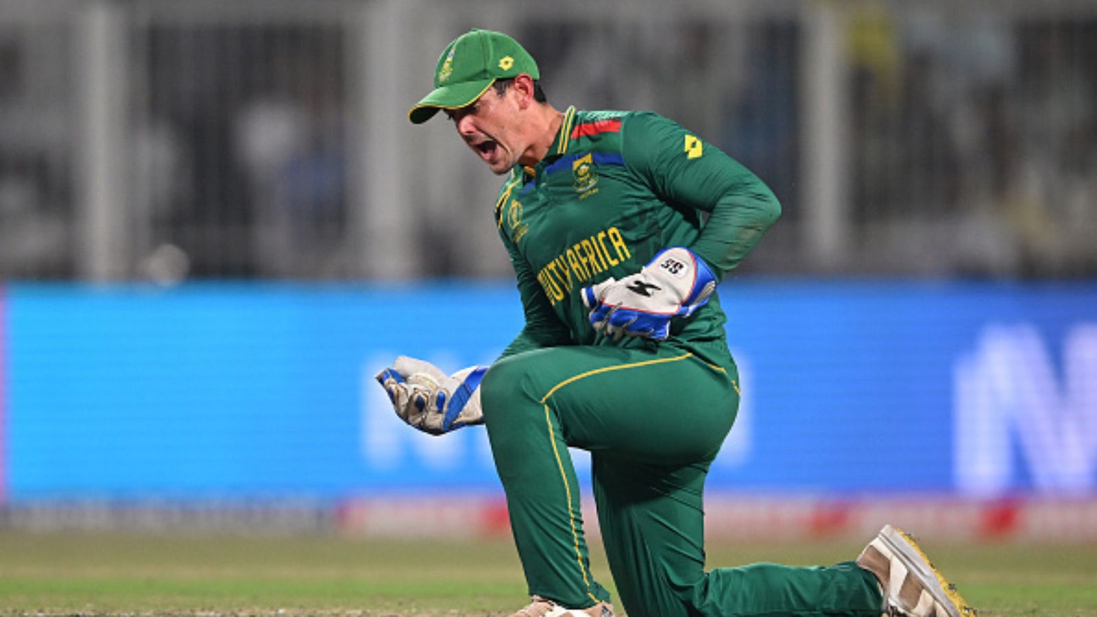 जिसने छोड़ा वनडे क्रिकेट वही बना World Cup 2023 का सबसे अव्वल विकेटकीपर, राहुल ने दी कड़ी टक्कर जिसने छोड़ा वनडे क्रिकेट वही बना World Cup 2023 का सबसे अव्वल विकेटकीपर, राहुल ने दी कड़ी टक्कर