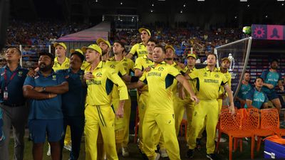 IND vs AUS Final: भारत को हराने के बाद ऑस्ट्रेलियाई दिग्गज गुरूर से गरजा, चिढ़ाते हुए कहा- उस देश को कभी... ऑस्ट्रेलिया ने सबसे ज्यादा छह बार वर्ल्ड कप की ट्रॉफी जीती है.