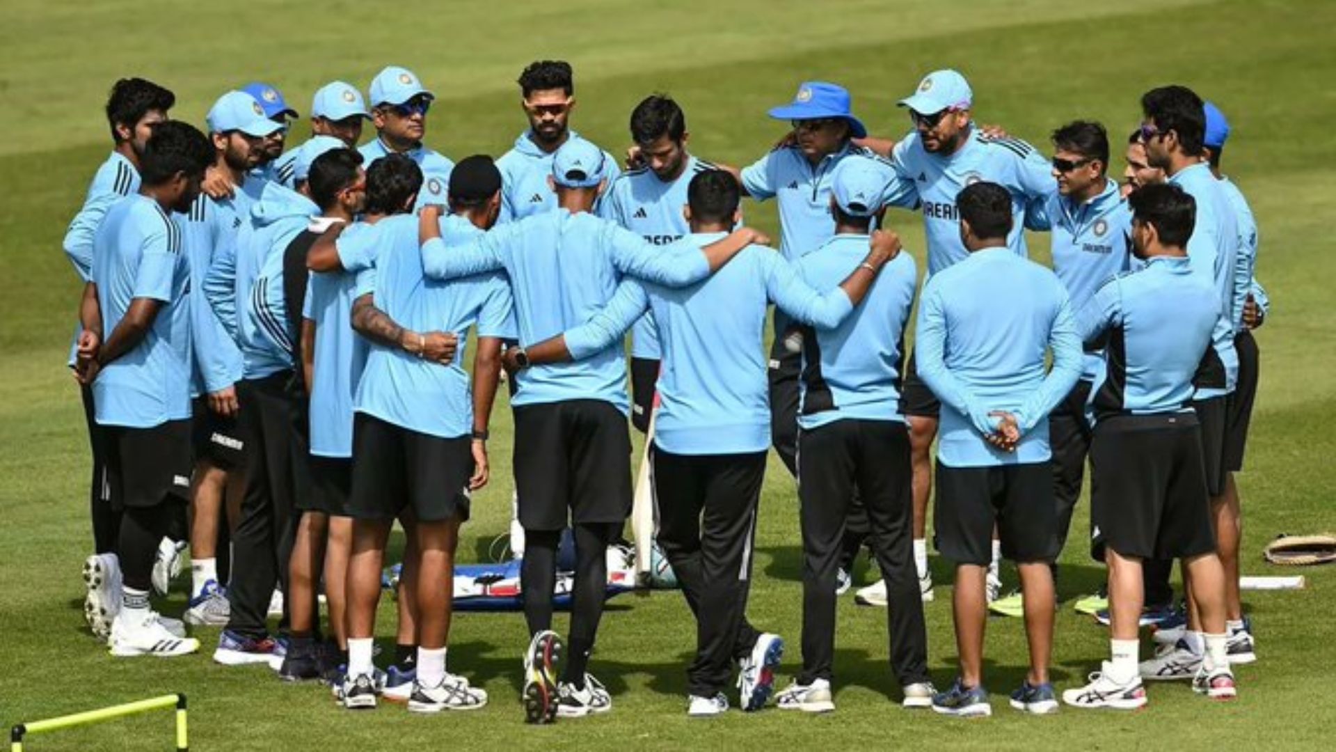 IND vs AUS : टीम इंडिया में इन पांच सितारों को नहीं मिली जगह, क्या खत्म हो गया T20I करियर?