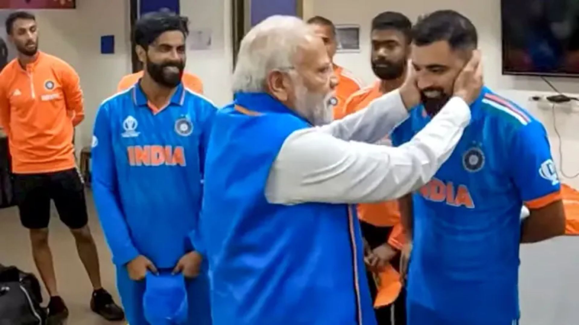 मोहम्मद शमी ने पीएम मोदी के टीम इंडिया के ड्रेसिंग रूम में आने पर बड़ा बयान, बोले- मनोबल गिरा हुआ था और...