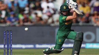 बड़ी खबर: साउथ अफ्रीका ने किया नए कप्तान का ऐलान, इस प्लेयर को मिली तीनों फॉर्मेट की कमान लॉरा वॉल्वार्ड्ट को साउथ अफ्रीका विमंस टीम की कमान