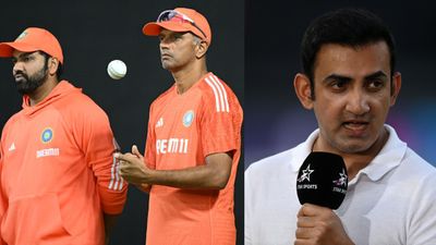 'रोहित शर्मा को मीडिया में कोच राहुल द्रविड़ को लेकर ऐसा बयान नहीं देना चाहिए था,' गौतम गंभीर को हिटमैन की कौन सी बात चुभ गई रोहित के द्रविड़ पर दिए गए बयान पर खुश नहीं दिखे गंभीर