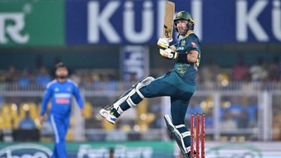 मैक्सवेल को खूब भा रहा है भारत, चौथा टी20 शतक ठोक बल्लेबाज ने की रोहित शर्मा के वर्ल्ड रिकॉर्ड की बराबरी ग्लेन मैक्सवेल ने शतक ठोक भारत से जीत छीन ली