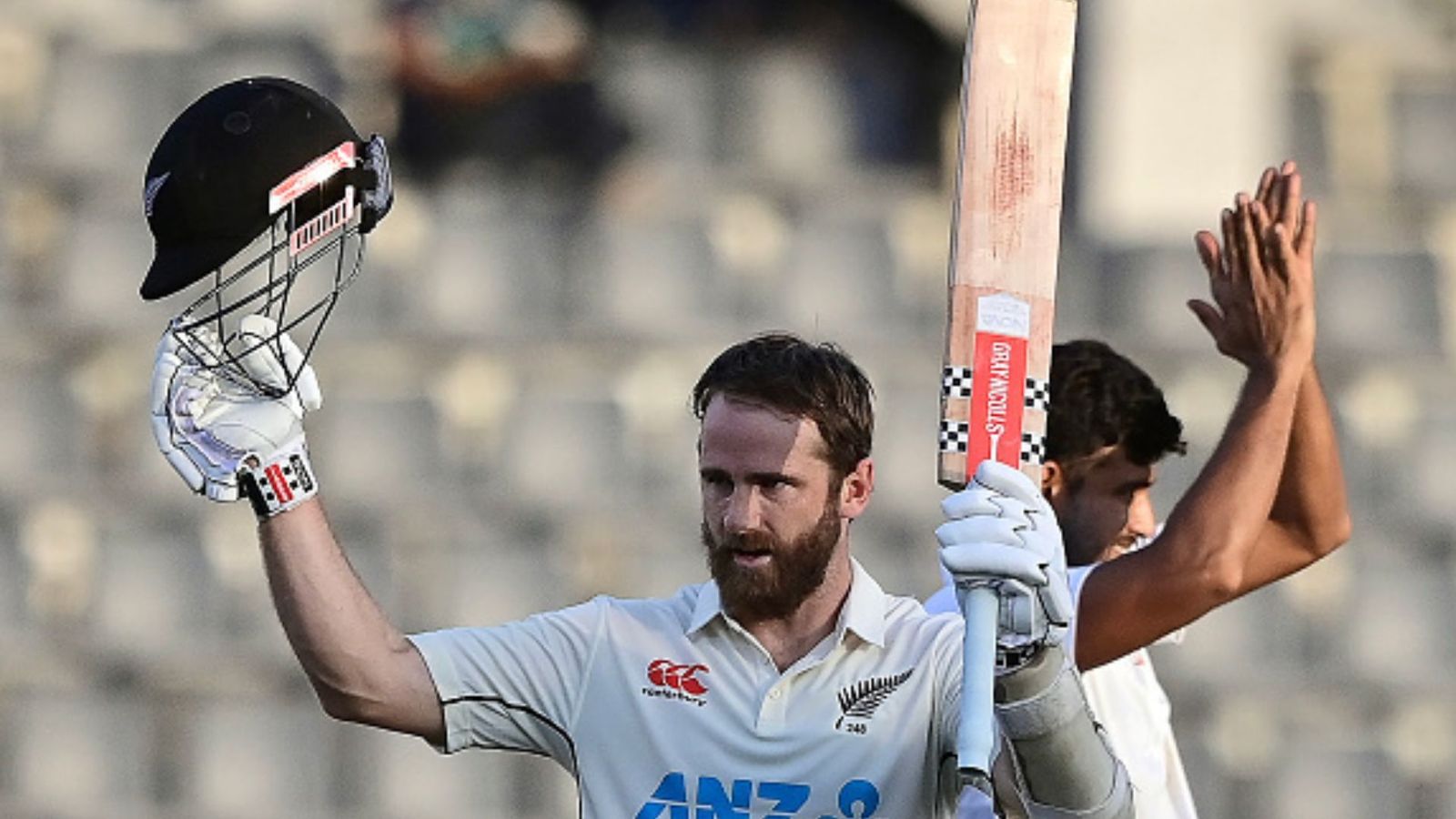 BAN vs NZ : केन विलियमसन ने शतक जड़कर बांग्लादेश को खदेड़ा, 32 साल बाद हुआ ये करिश्मा BAN vs NZ : केन विलियमसन ने शतक जड़कर बांग्लादेश को खदेड़ा, 32 साल बाद हुआ ये करिश्मा