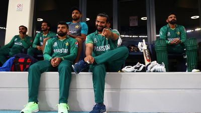 पाकिस्तानी ऑलराउंडर की ऑस्ट्रेलिया की इस टीम में एंट्री, 34 की उम्र में इंटरनेशनल क्रिकेट से संन्यास के तुरंत बाद साइन किया कॉन्ट्रैक्ट इमाद वसीम की मेलबर्न स्टार्स टीम में एंट्री