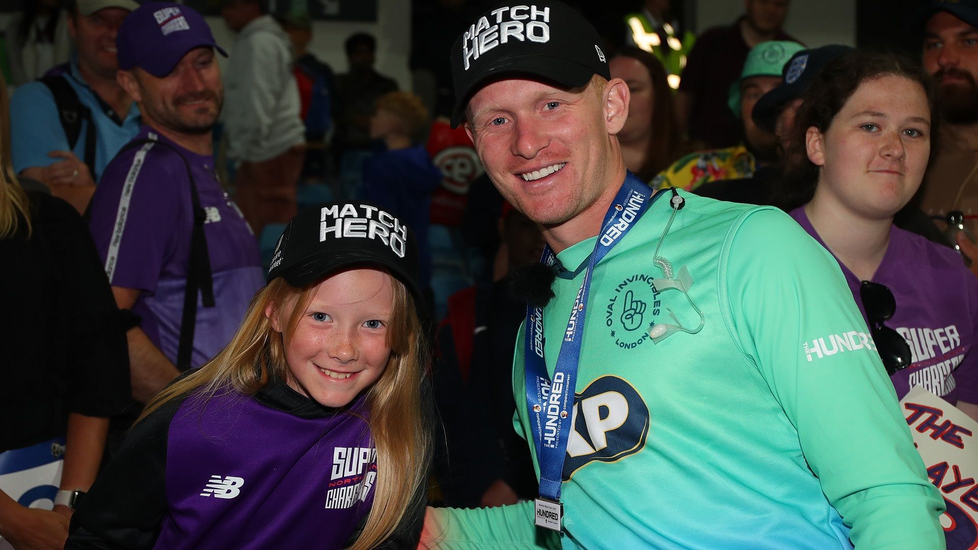 फैन के साथ फोटो खिंचवाने के कारण टीम से बाहर होने वाले बल्‍लेबाज का गदर, 36 गेंदों में ठाेक डाले 90 रन