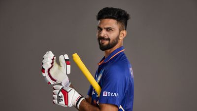 ऋतुराज गायकवाड़ को भारत के टी20 सीरीज जीतने के बाद क्यों याद आए एमएस धोनी? जानिए क्या कहा ऋतुराज गायकवाड़ को चेन्नई सुपर किंग्स का भविष्य का कप्तान माना जा रहा है.