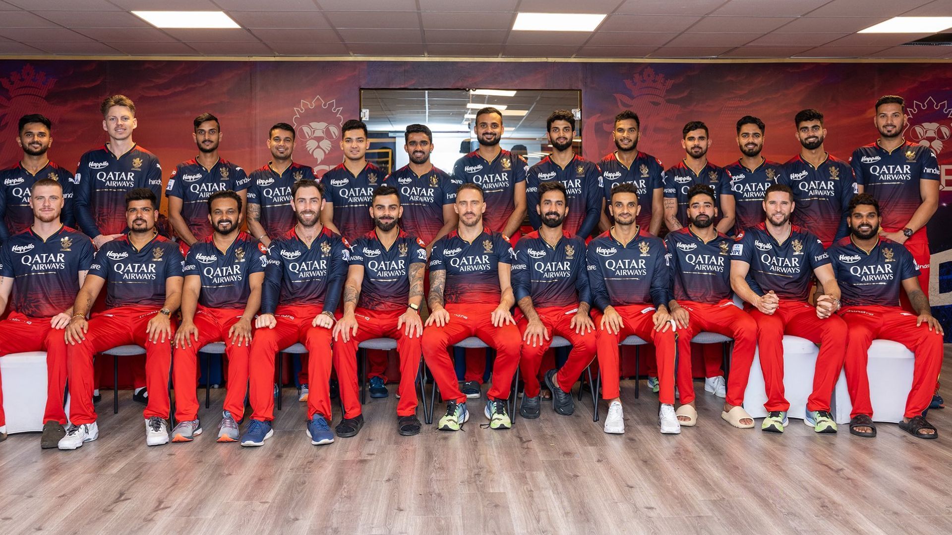 RCB ने जिसे समझा बेकार, उसी गेंदबाज ने 2 मैचों में 10 विकेट लेकर लगातार जड़ा 'पंजा', अब नीलामी में बरसेंगे करोड़ों! 