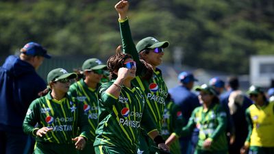 PAKW vs NZW: पाकिस्तान ने न्यूजीलैंड को उसी के घर में मात देकर जीती टी20 सीरीज, इस खिलाड़ी ने बनाया सर्वाधिक कैच का रिकॉर्ड पाकिस्तान की न्यूजीलैंड में ऐतिहासिक जीत