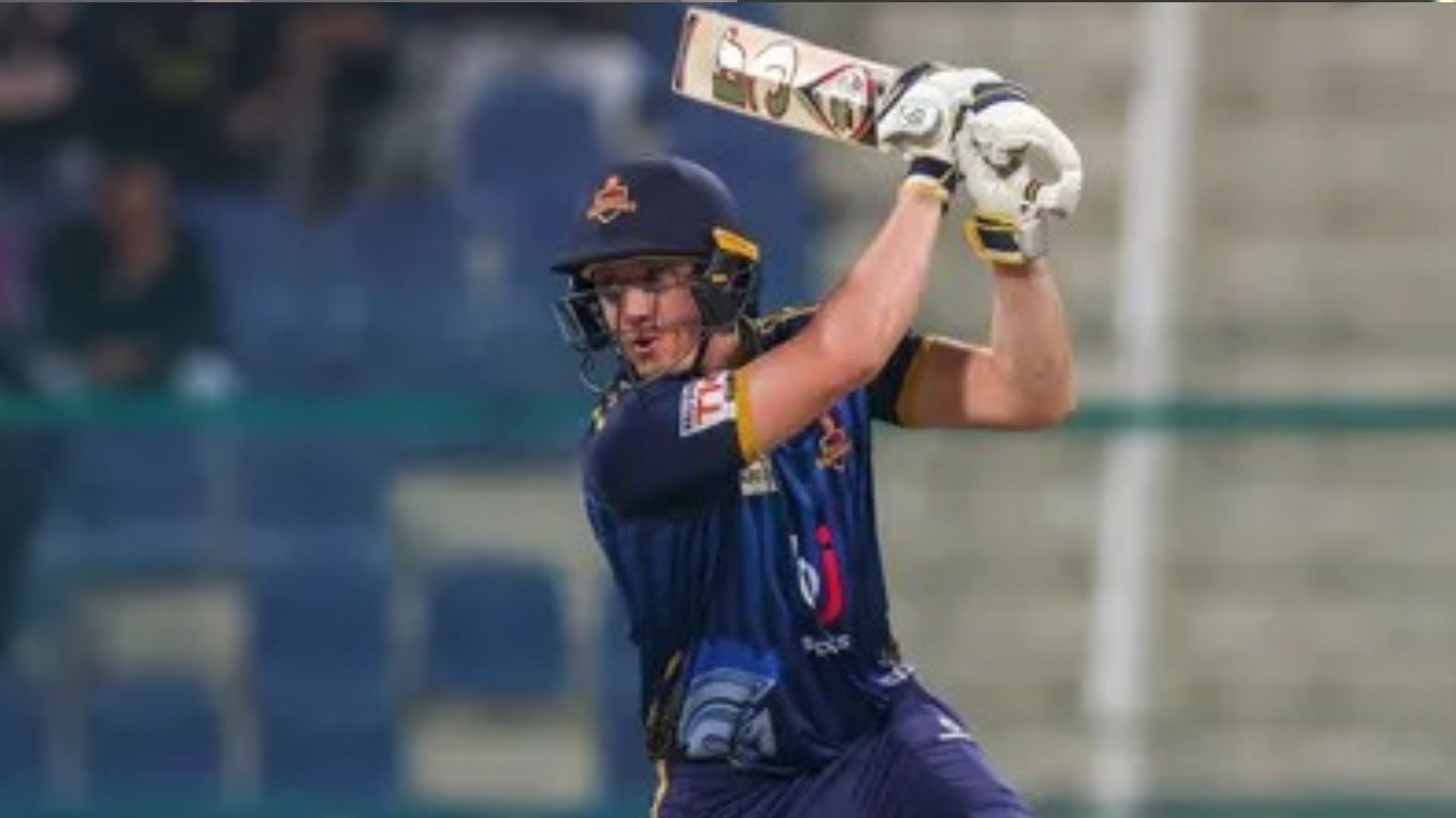 IPL नीलामी से पहले अंग्रेज बल्लेबाज का मैदान पर बवंडर,  12 गेंद पर ही ठोक डाले 50 रन, 8 छक्कों ने पलटा मैच