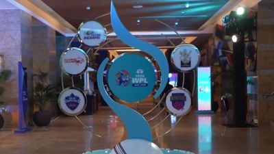 WPL Auction 2024 : पहले राउंड में बिकीं ये 5 क्रिकेटर, ऑस्ट्रेलियाई ऑलराउंडर पर करोड़ों बरसाने के लिए भिड़ी दिल्ली-मुंबई की टीमें महिला प्रीमियर लीग ऑक्शन 2024