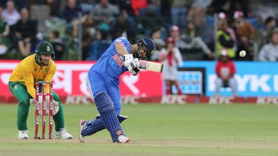 IND vs SA : छक्का मारकर रिंकू सिंह ने तोड़ा मीडिया बॉक्स का शीशा, अब मांगी माफ़ी, कहा - मुझे पता नहीं... रिंकू सिंह