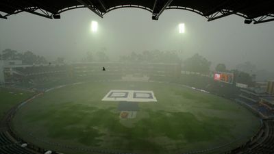 IND vs SA: बारिश से खिलाड़ी हैं परेशान, क्या आखिरी टी20 में भी पड़ेगी मौसम की मार, जानें वेदर रिपोर्ट जोहानिसबर्ग में बारिश के आसार नहीं