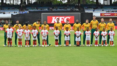 IND vs SA: भारत के लिए राहत की खबर, साउथ अफ्रीकी टीम से बाहर हुए धाकड़ खिलाड़ी, जानिए क्यों साउथ अफ्रीका ने तीसरे टी20 से पहले गेराल्ड कोएत्जिया और मार्को यानसन को रिलीज कर दिया.