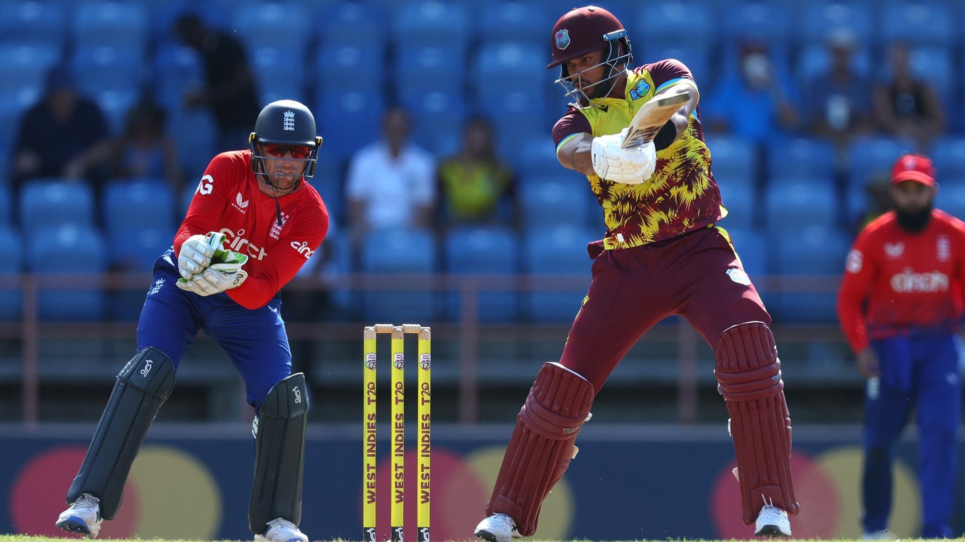 WI vs ENG: ब्रैंडन किंग और पॉवेल ने मिलकर उड़ाए 10 छक्‍के, इंग्‍लैंड के खिलाफ 10 रन से जीता वेस्‍टइंडीज